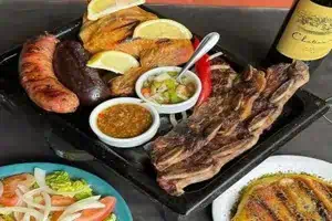 Parrillada completa en Bodegón El Fortín Porteño Monserrat