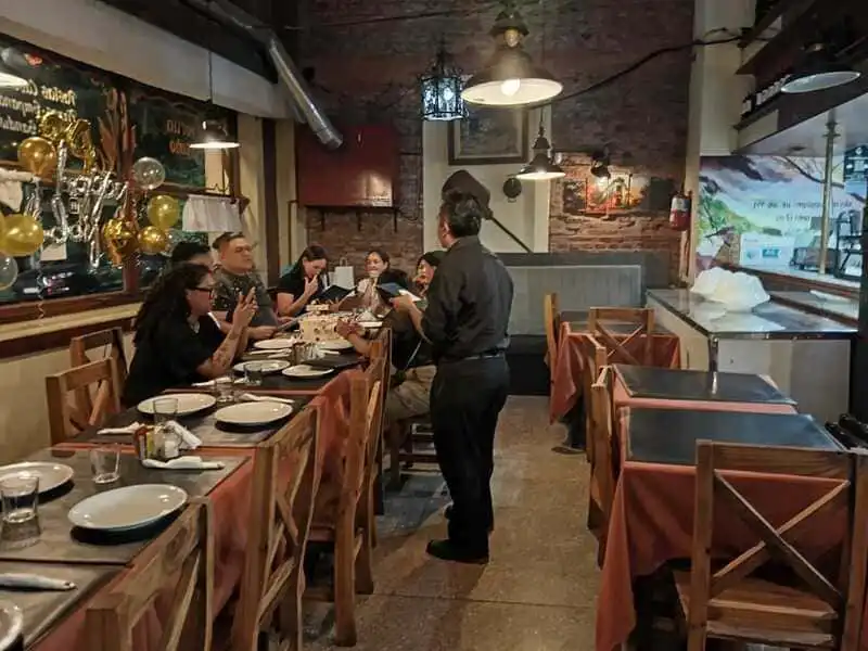Reunión familiar en Bodegón Buenos Aires