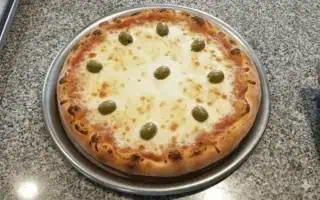 Pizza Mozzarella de El Fortín Porteño