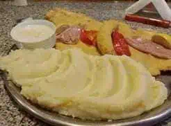 Suprema Maryland con papas fritas