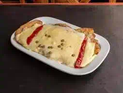 Suprema Suiza con papas fritas